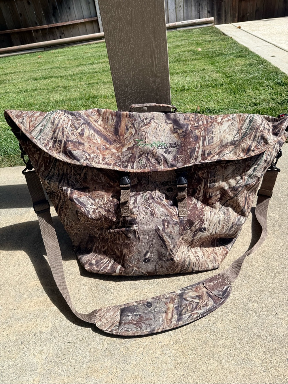 Tanglefree Mossy Oak Duck Hunting Waterfowl Blind Gear Bag Camo Camouflage
